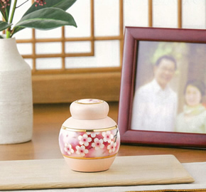 �~�j����